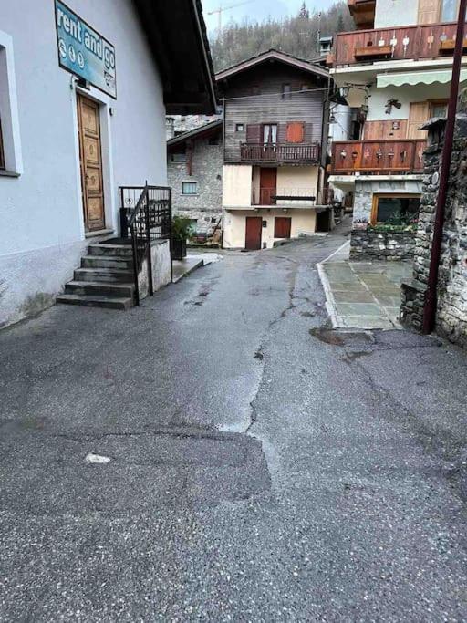 Petite Maison In Centro A Courmayeur Esterno foto